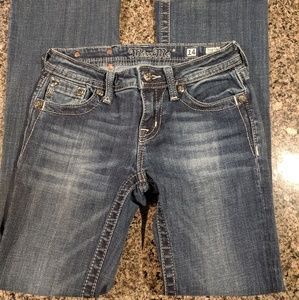 Miss Me Boot Cut Jeans w/ Cute Pockets!